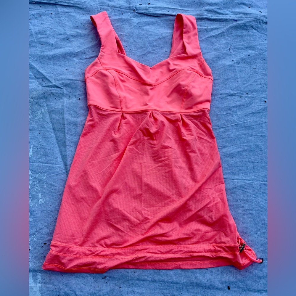 Lululemon workout tank